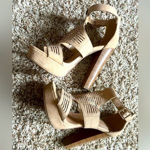 Women’s HIGH Heels.